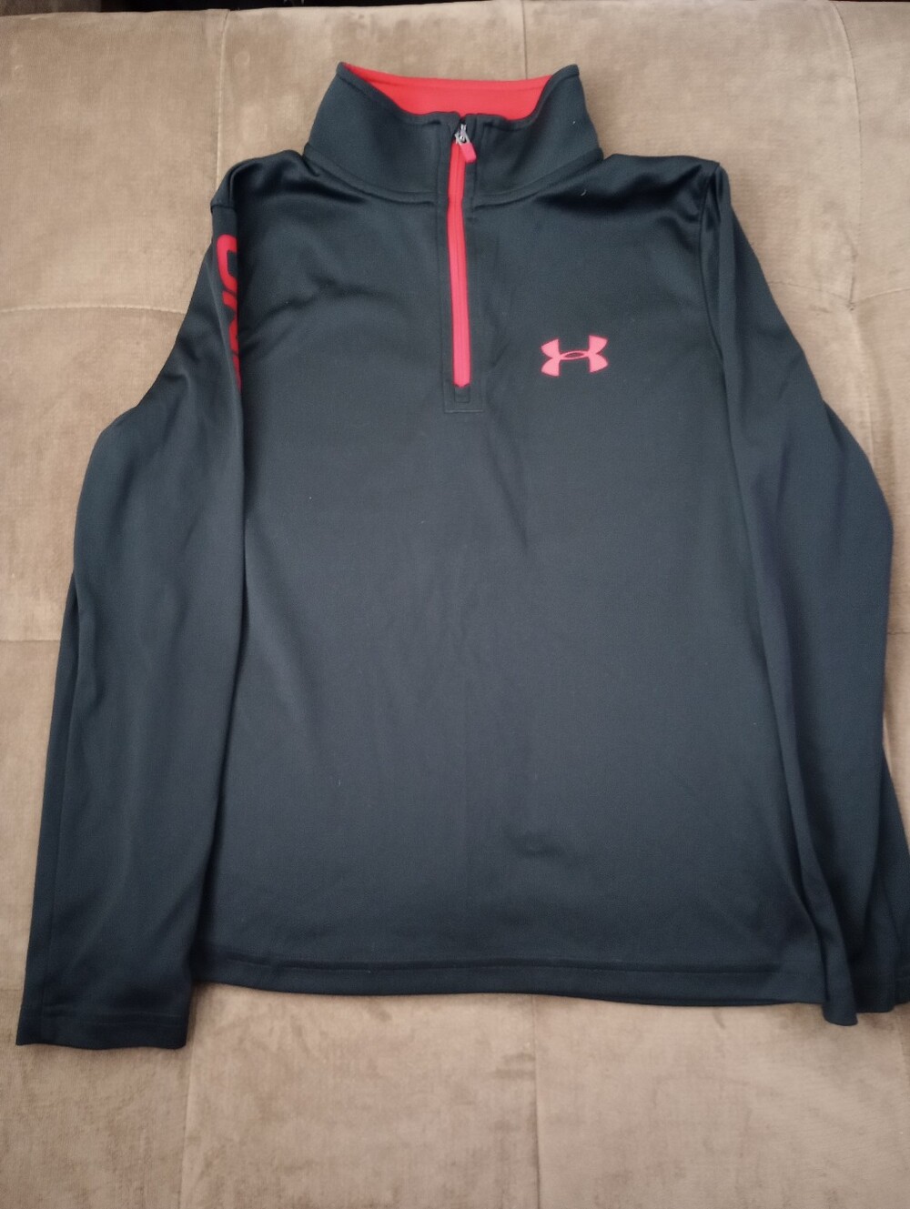 Kids - Under Armour Black Quarter Zip W/Red Details